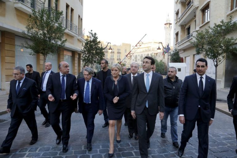 Marine Le Pen recusou o véu islâmico no encontro com o grande mufti de Beirute