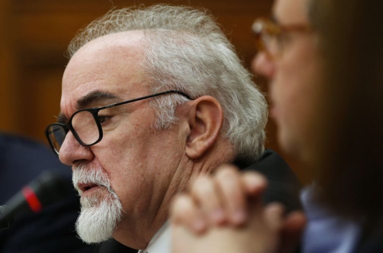 Fim de contratos a termo justifica mais de 60% dos subsídios de desemprego em 2015 - Governo
