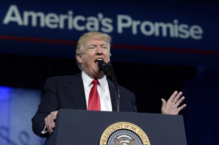 Donald Trump quer aumentar em 9% gastos militares e diminuir ajuda externa