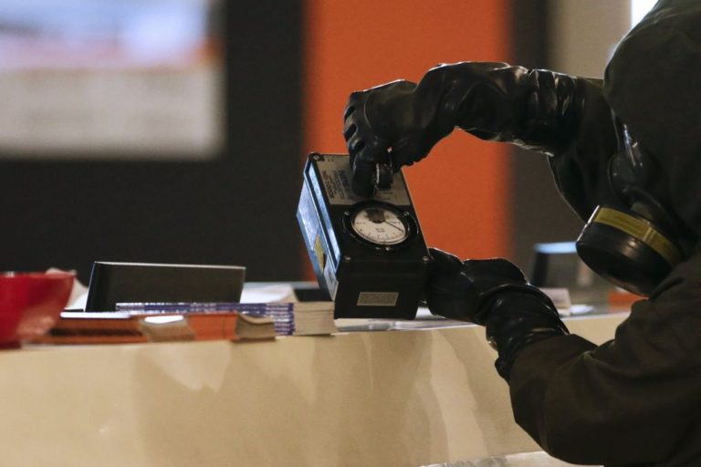Aeroporto da Malásia declarado seguro após buscas de agente químico que matou Kim Jong-Nam