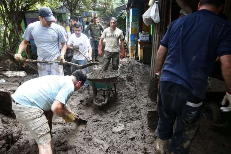 Pelo menos três mortos e milhares de casas sem água devido a inundações no Chile
