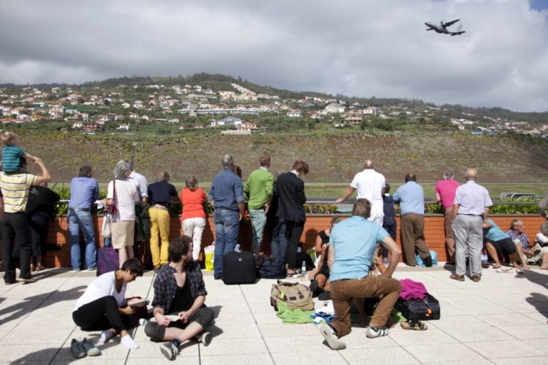 Apenas cinco aviões aterraram no Aeroporto da Madeira condicionado devido ao vento