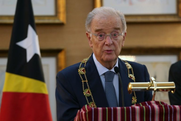 Jorge Sampaio nega qualquer acordo para dissolver AR em 2004 e diz-se pessoa 