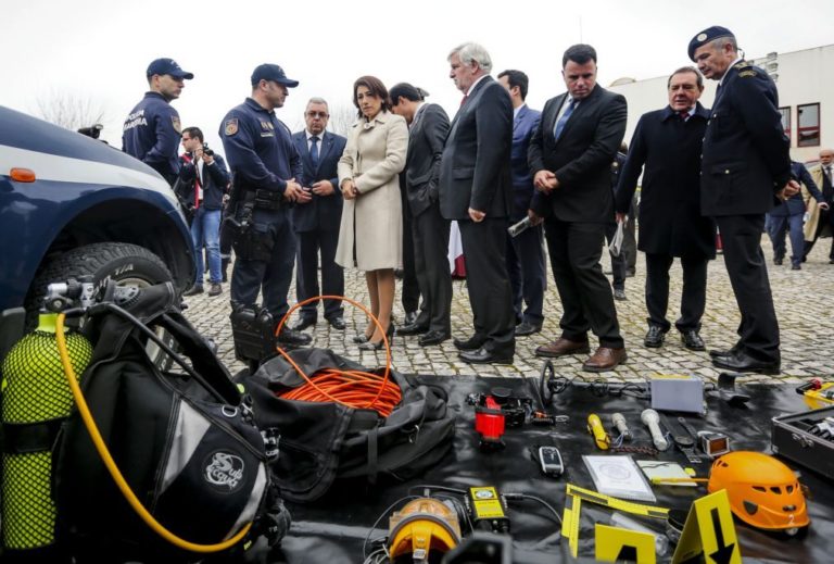 Autarquias vão ter novas competências em matéria de proteção civil - ministra