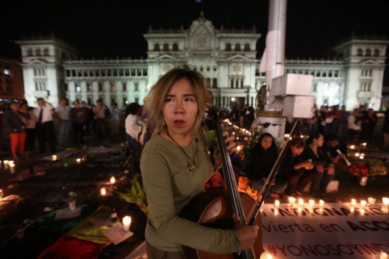 Três ex-funcionários do Governo da Guatemala detidos por responsabilidades na morte de jovens