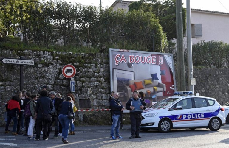 Polícia faz segunda detenção no caso do tiroteio em escola em França