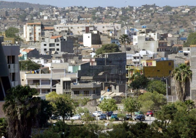 Ministério Público cabo-verdiano investiga suspeitas de homicídio em morte de jovem em esquadra da capital