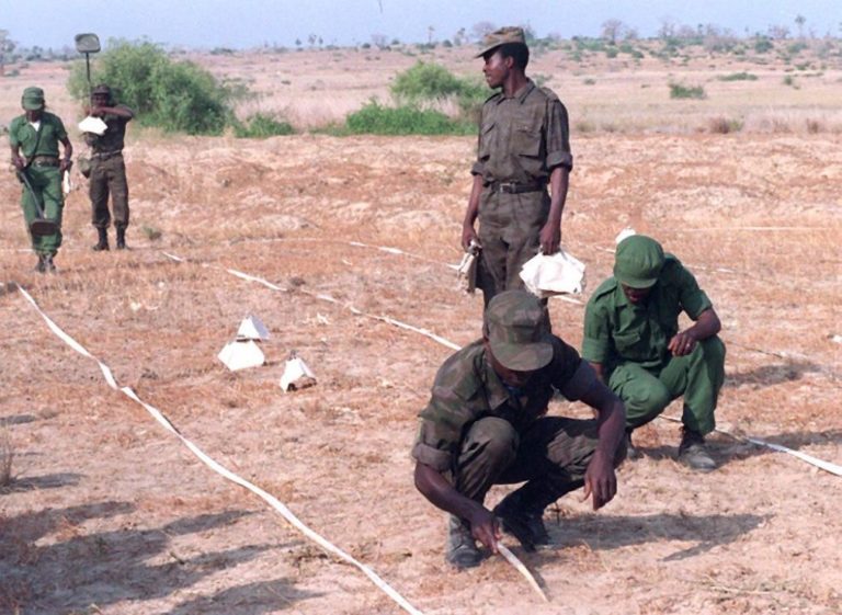 Antigos militares angolanos protestam contra cortes nas pensões