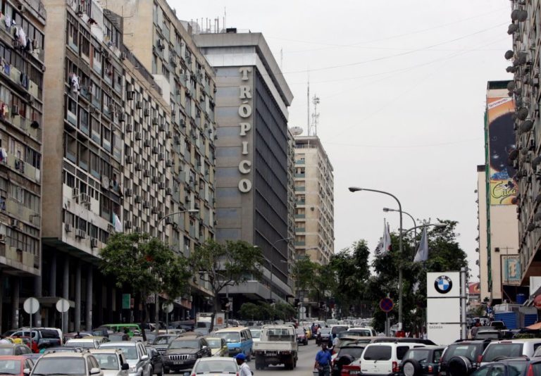 Angola tem 371 juízes para 100.000 processos que chegam por ano aos tribunais