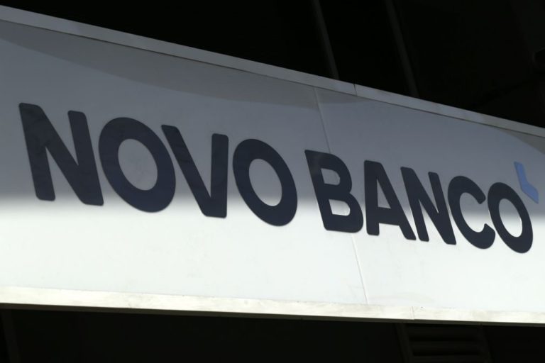 Grandes fundos internacionais querem travar venda do Novo Banco nos tribunais