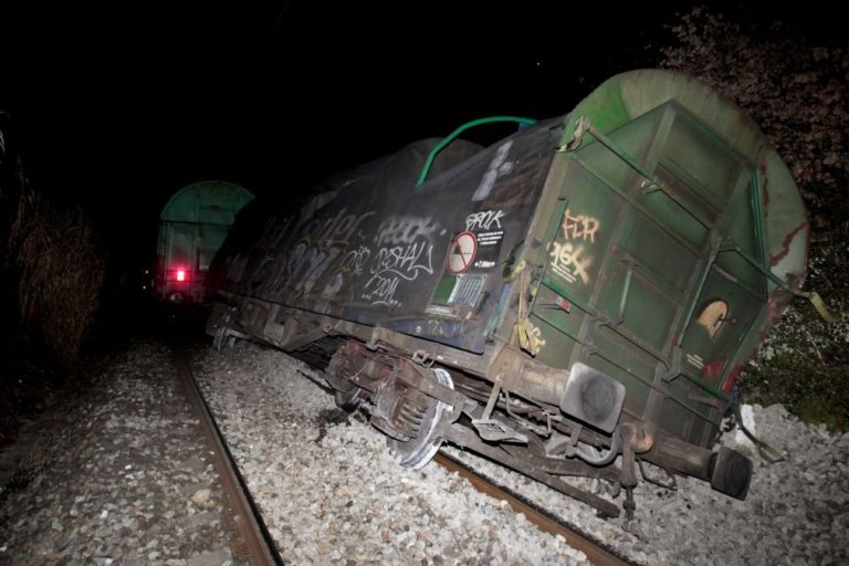 Circulação numa só via entre Pampilhosa e Coimbra B vai provocar atrasos - CP