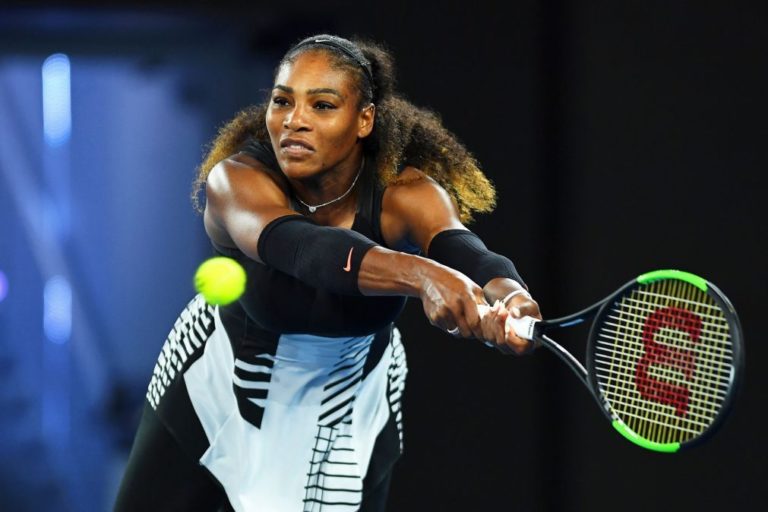 Serena Williams garante que voltará aos 'courts' de ténis depois da gravidez