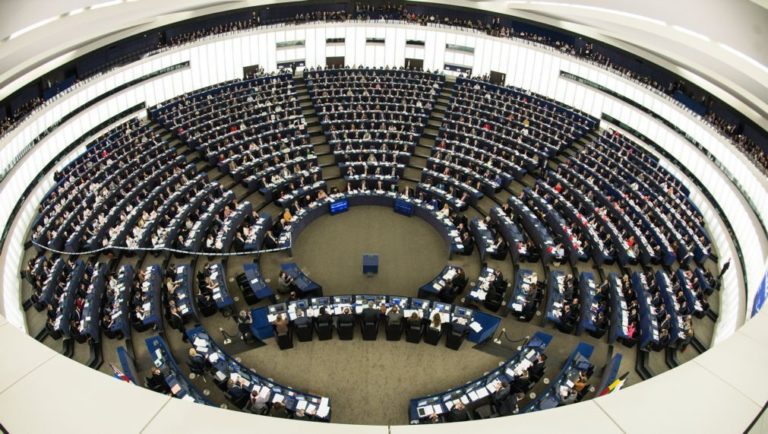 Brexit: Posição negocial dos eurodeputados focada nos direitos dos cidadãos