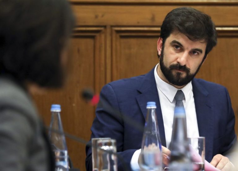 Escolha para 'vice' da UEFA é reconhecimento a Fernando Gomes - ministro Educação