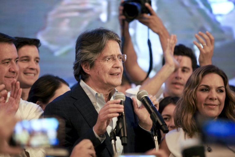 Candidato derrotado no Equador denuncia fraudes nas presidenciais