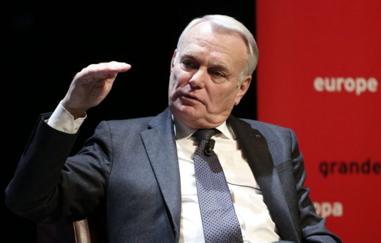 Síria:Paris exige reunião 