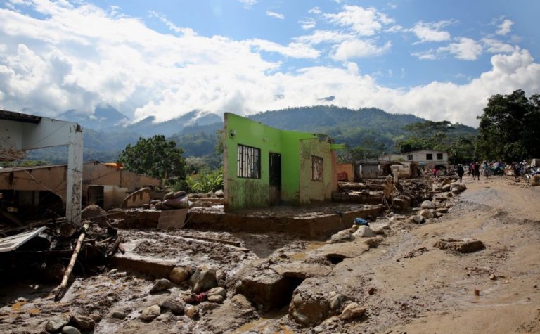 Número de vítimas mortais da tempestade na Colômbia sobe para 279