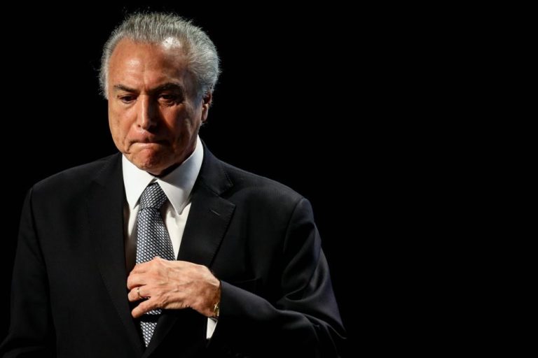 Brasil reafirma aposta na indústria bélica e oferece financiamento a importadores estrangeiros