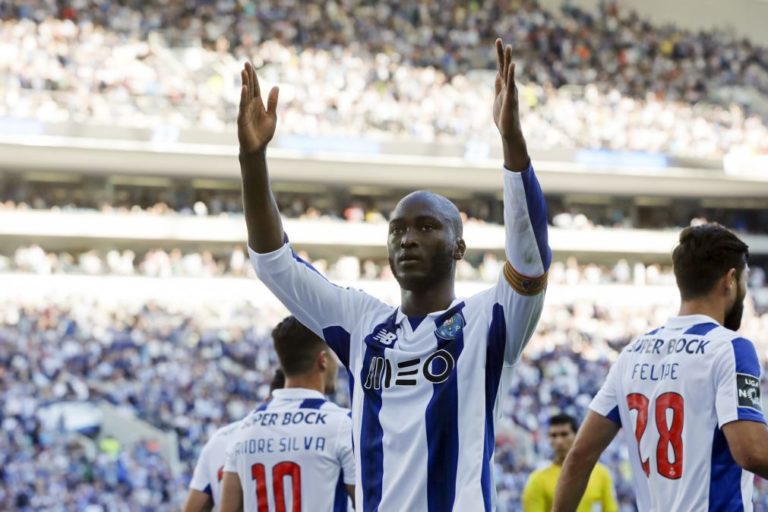 FC Porto iniciou preparação da visita a Chaves sem Corona e Danilo