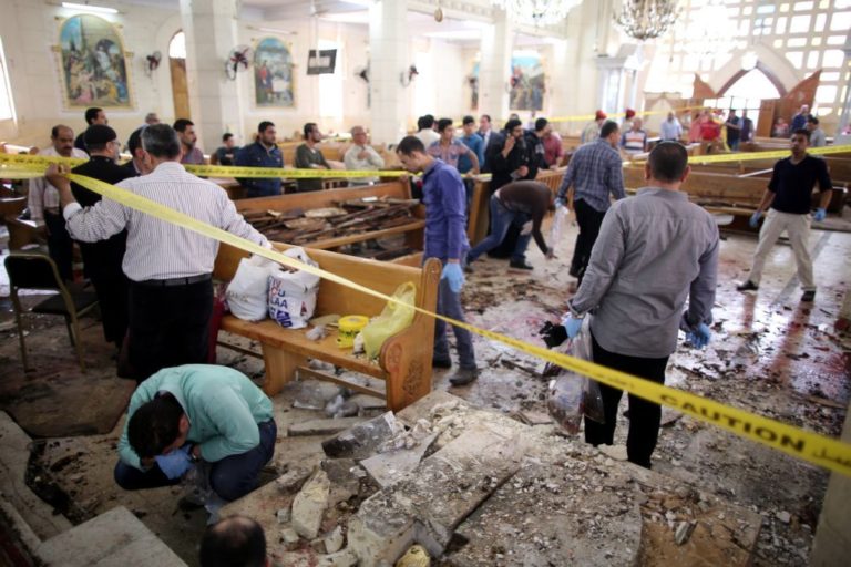 Estado Islâmico reivindica atentados em duas igrejas coptas do Egipto