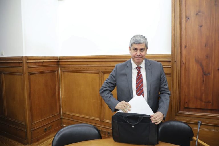 Centeno espera ter a venda do Novo Banco concluída 