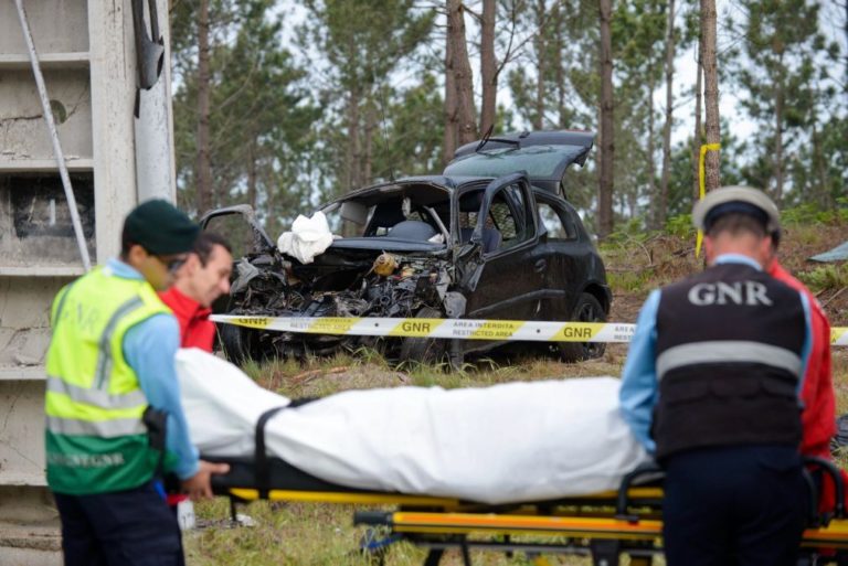 Nazaré: um morto em desastre de automóvel