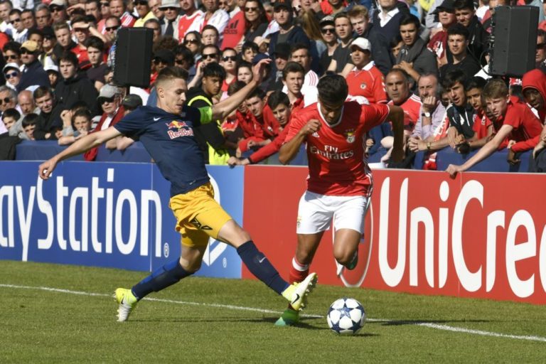 Salzburgo bate Benfica e conquista UEFA Youth League