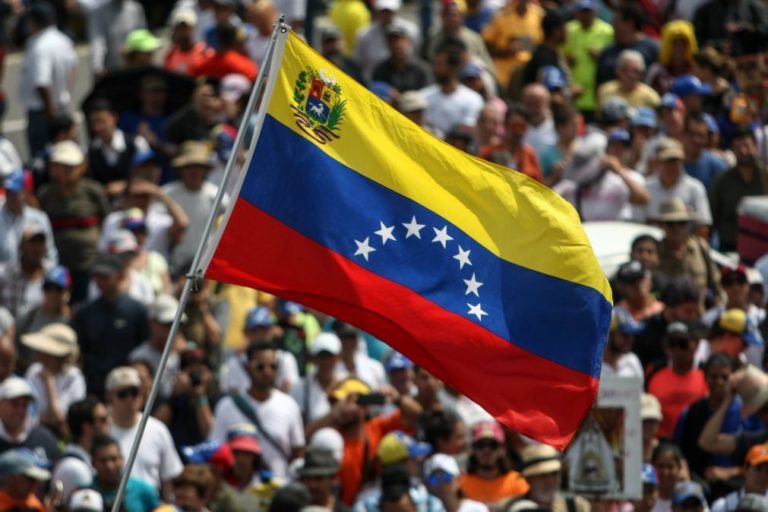 Venezuela: Eleições livres são única saída para atual 