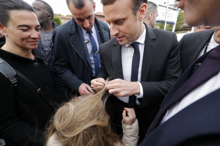 Eleições/França: Candidato Macron reconhece que 