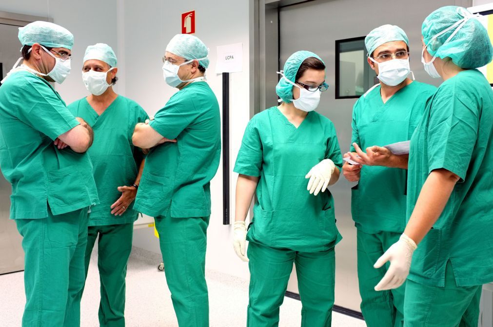 Federação denuncia assinatura de contratos com médicos em dia de greve