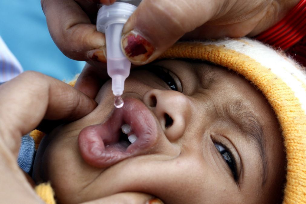 Milhões de crianças na Índia vão ser vacinadas contra pneumonia