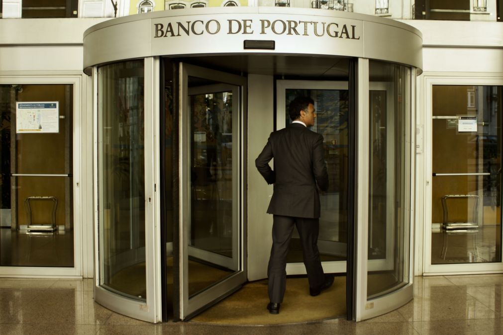 Empréstimos concedidos às famílias caíram 1,2% em março – BdP