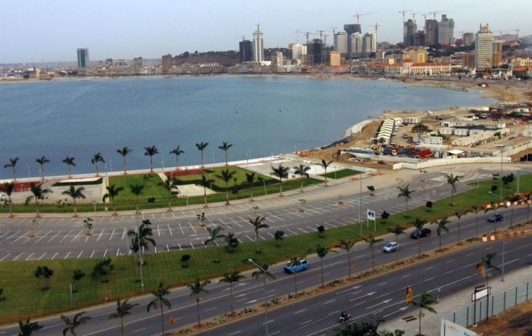 Emissão de 379 milhões de dólares de dívida pública para 'salvar' Baía de Luanda