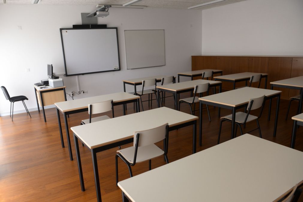 Papa: Escolas portuguesas no estrangeiro abrangidas por tolerância de ponto