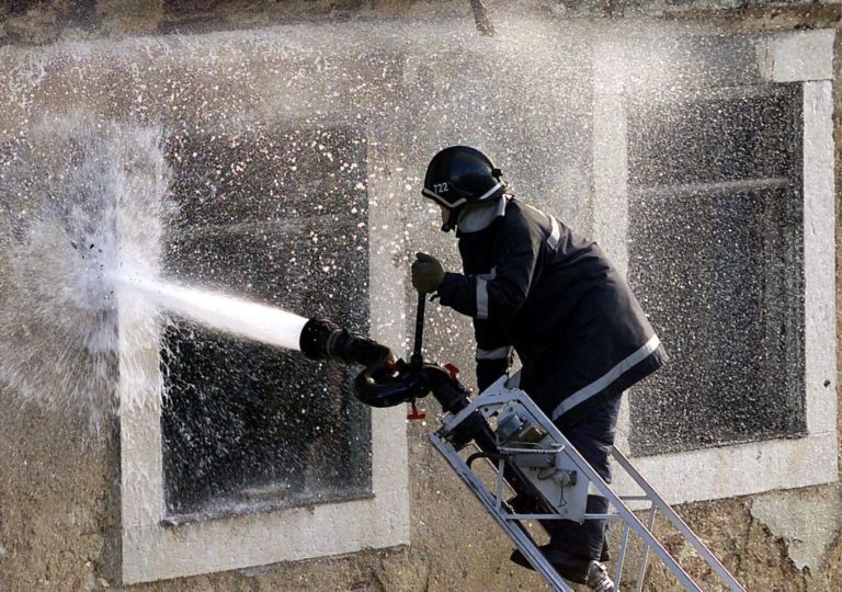 Incêndio em habitação deixa mulher desalojada em Ribeira de Pena