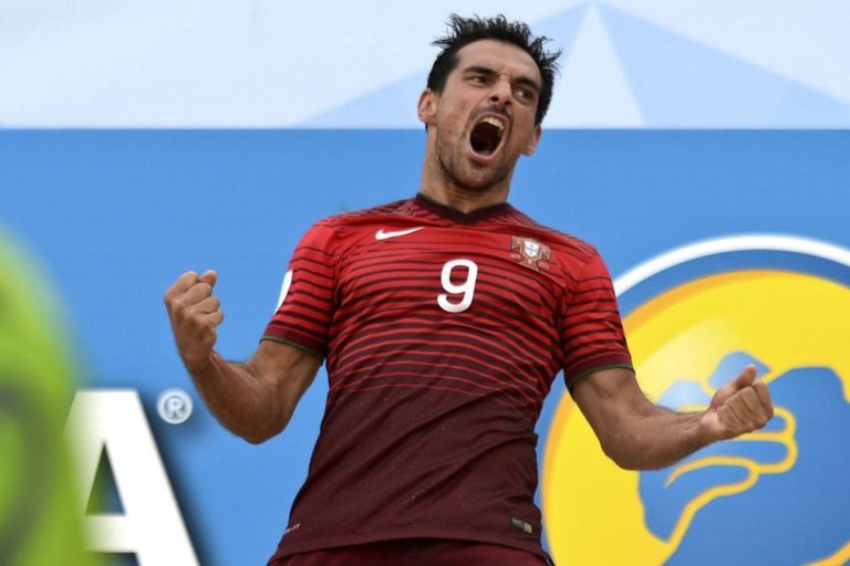Portugal bate Emirados e está nos 'quartos' do Mundial de futebol de praia