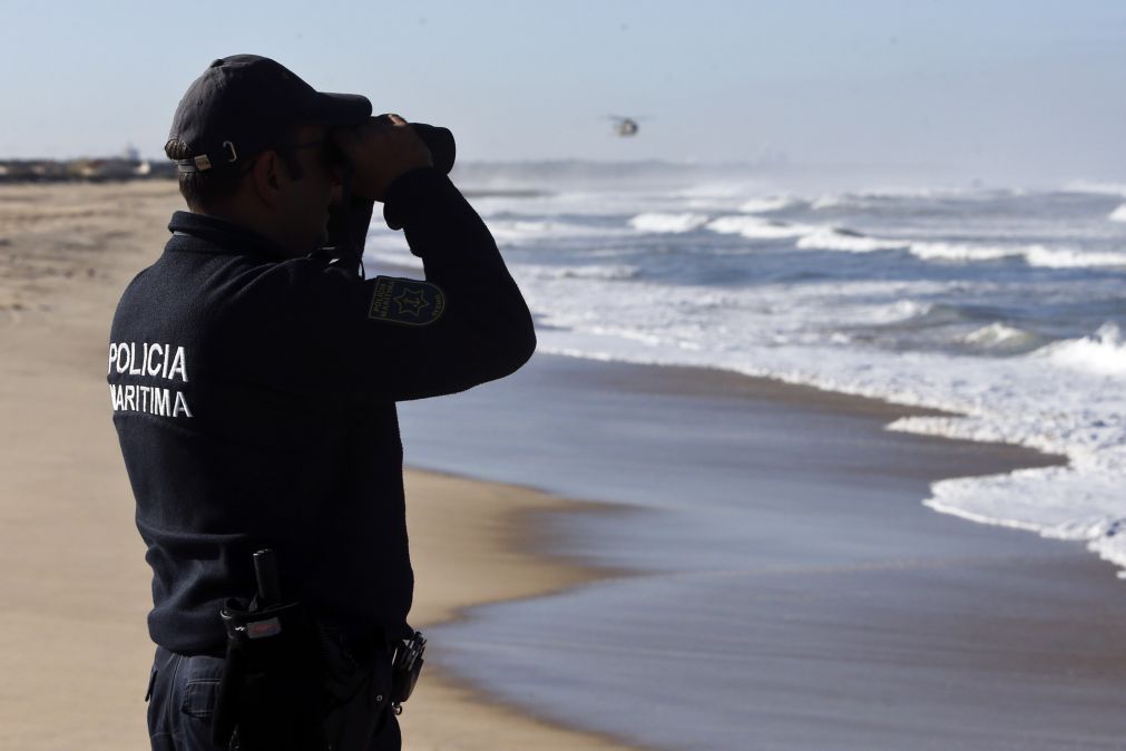 Autoridades terminam buscas sem encontrar jovem desaparecido na praia da Foz do Lisandro