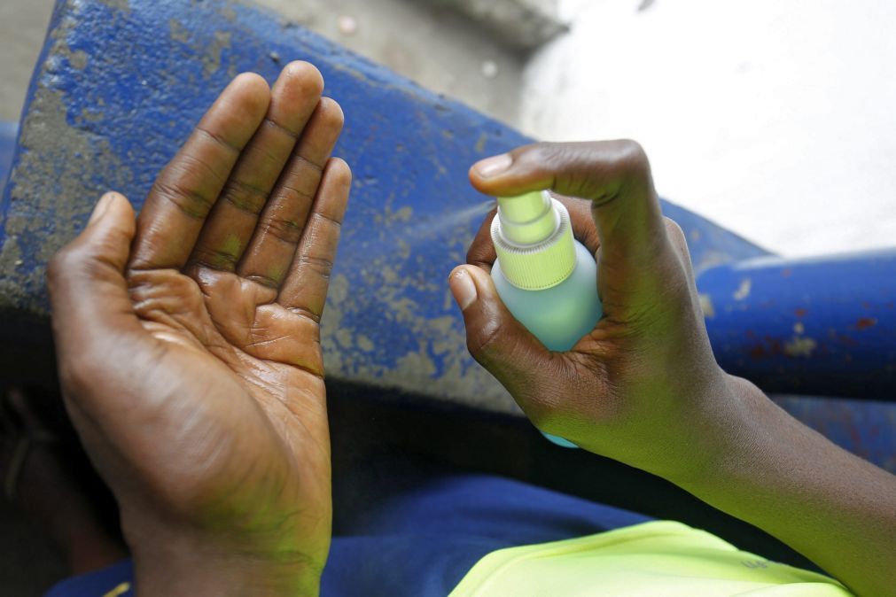 Moçambique reforça vigilância, apesar de baixo risco face ao Ébola