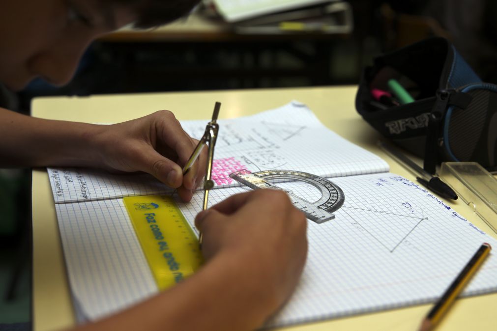 Ministério da Educação felicita alunos por medalha de prata em Olimpíadas da Ciência