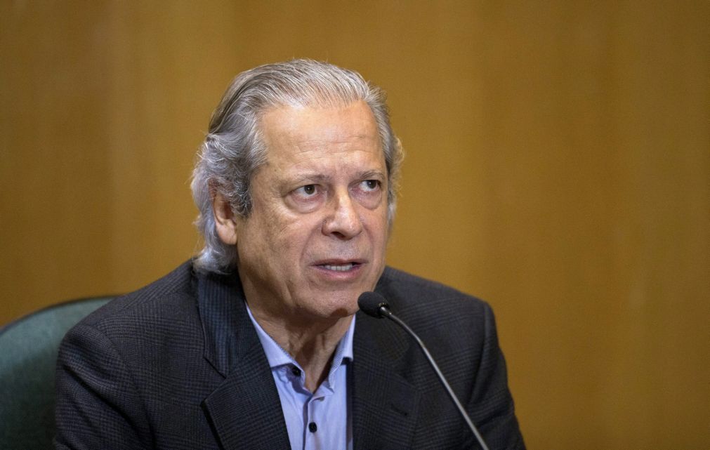 Supremo Tribunal brasileiro manda libertar ex-ministro José Dirceu