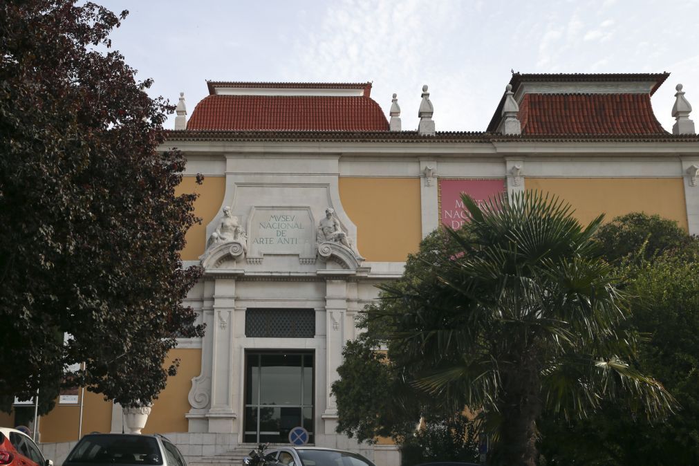 Retrato de D. João V e a Batalha de Matapão em foco no Museu de Arte Antiga