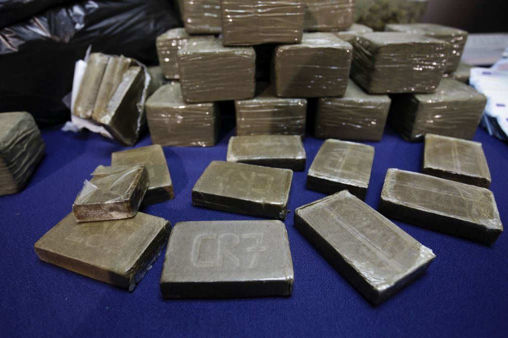 Pescadores detidos em alto-mar com 1.800 quilos de cocaína conhecem hoje acórdão em Leiria