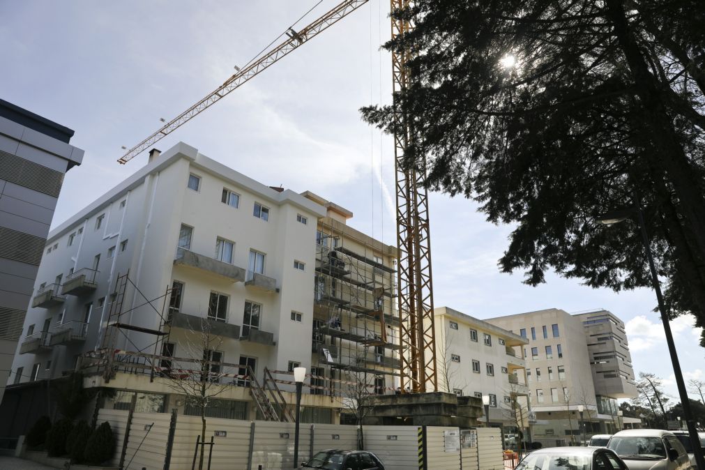 Reabilitação urbana precisa de trabalhadores mas sindicato alerta para baixos salários
