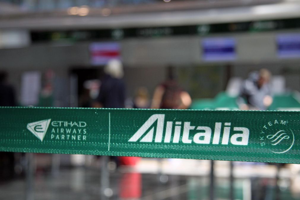 Governo italiano nomeia três administradores e empresta 600 milhões de euros à Alitalia
