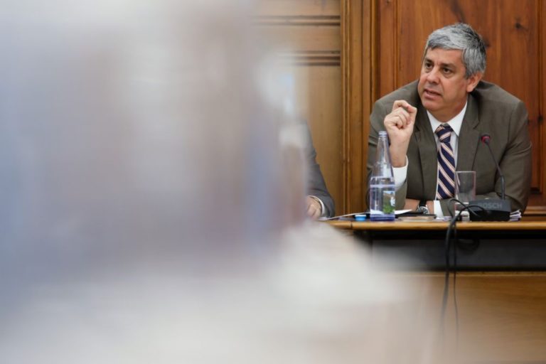 Governo estende prazo para serviços calcularem impacto de progressão de carreiras