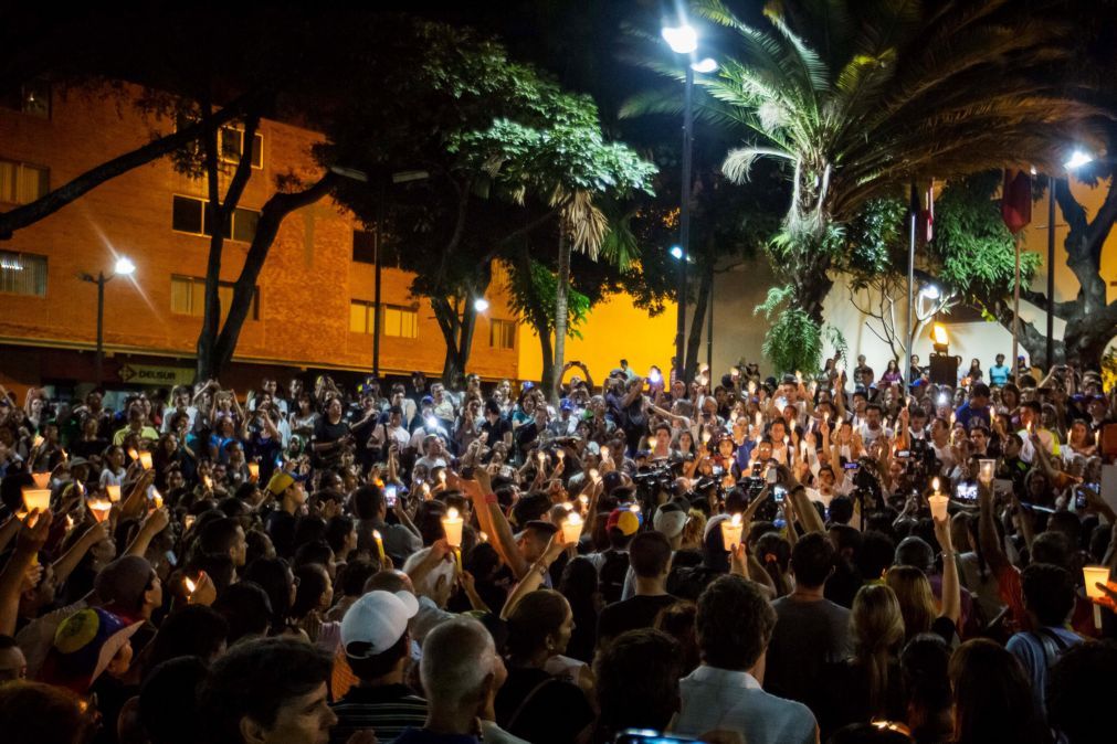 Venezuela: Oito governos latino-americanos juntam-se ao pedido do papa