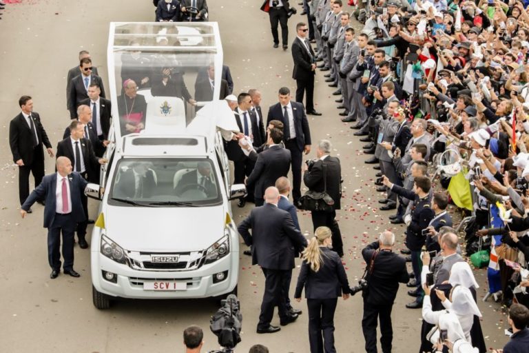 Papa Francisco deixou Casa Nossa Senhora do Carmo, Fátima, às 14:20