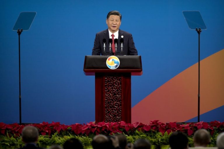 Presidente chinês promete milhares de milhões de euros para 