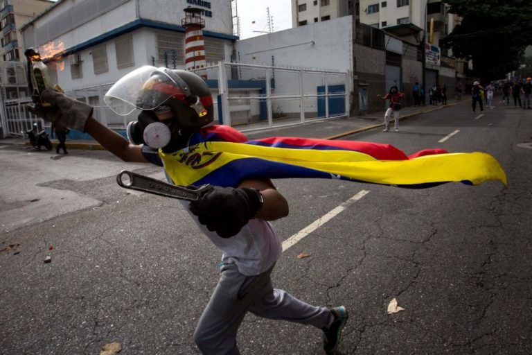 Venezuela: Pelo menos três mortos desde segunda-feira - Ministério Público