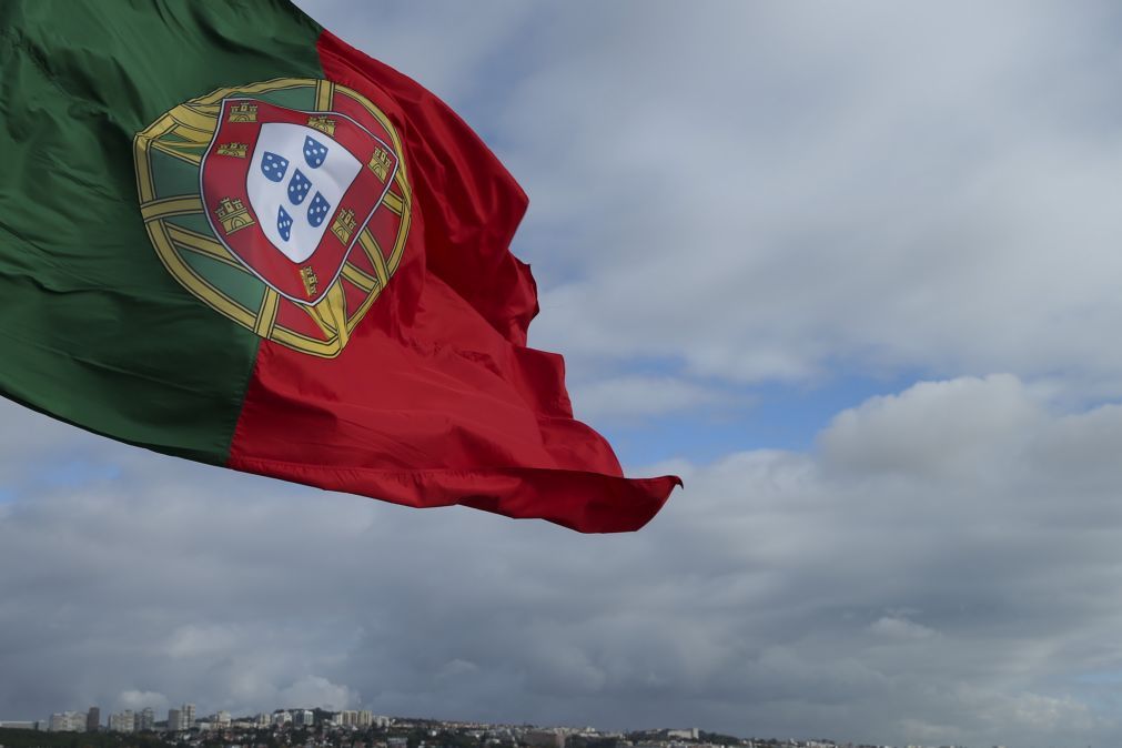 Descanso Cristina Ferreira parte para novo destino de férias com um «desafio»